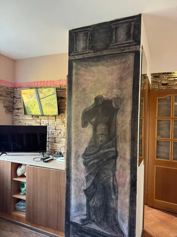 Квартира рядом с Форумом, Областная больница во дворе