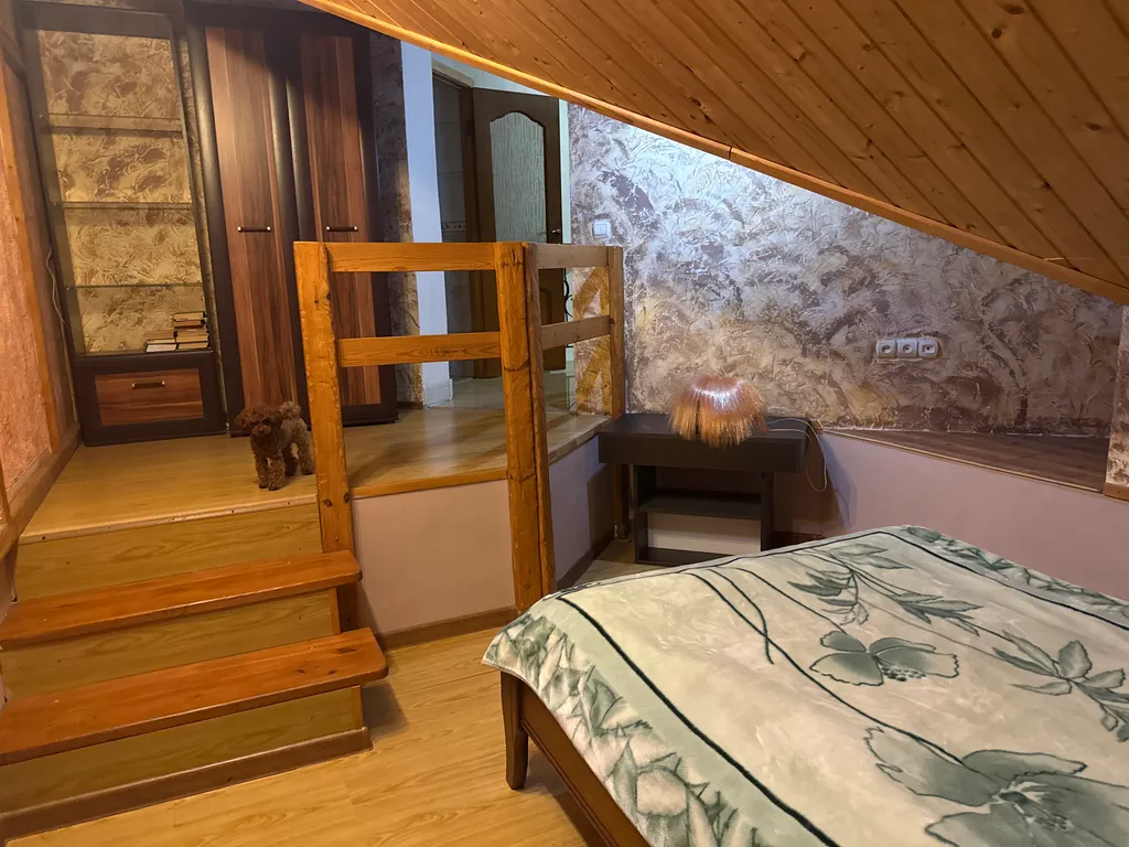 Уютный коттедж в черте города