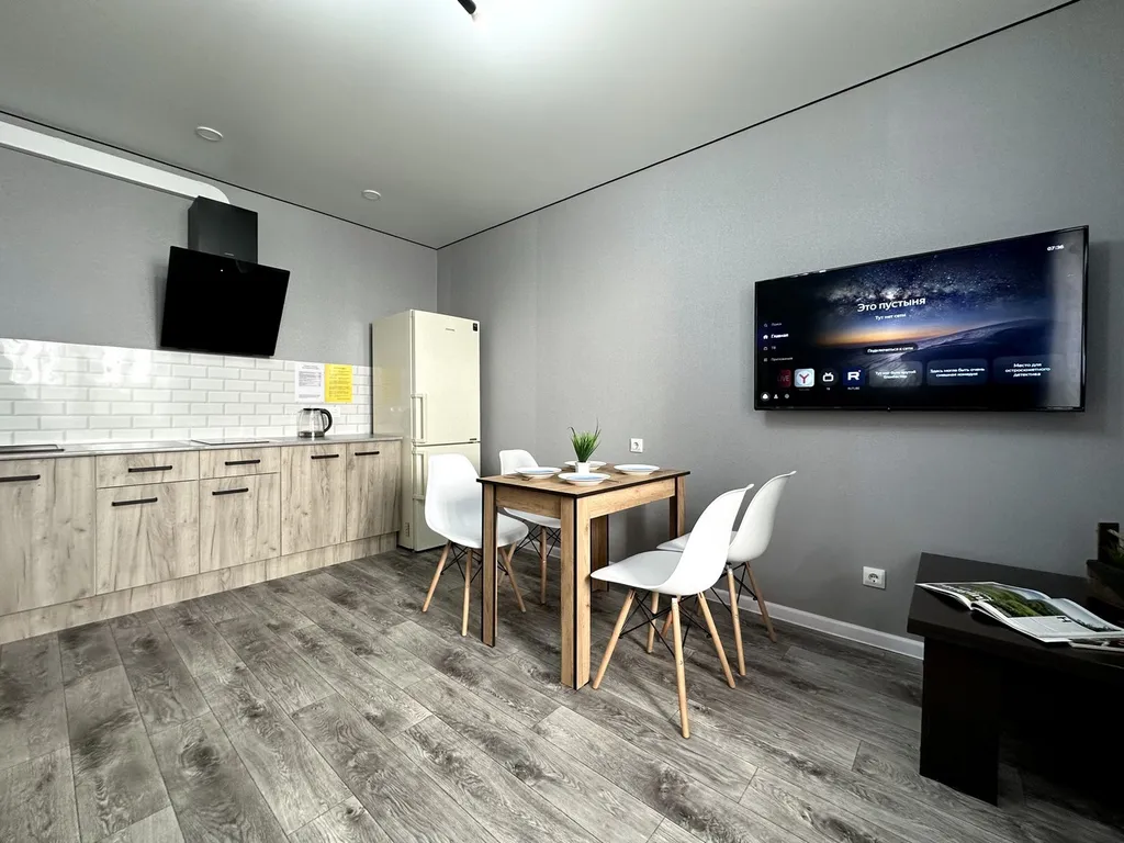 Квартира на Юркина 10