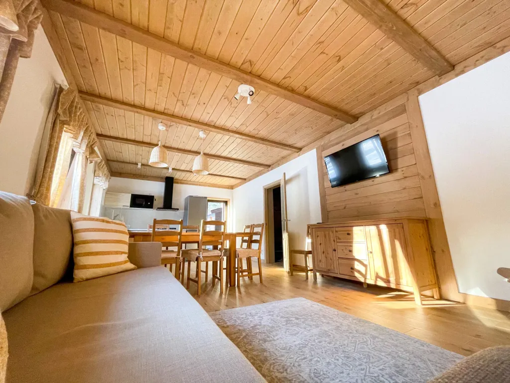 4-комнатный Дом