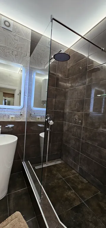 Стильная квартира на берегу