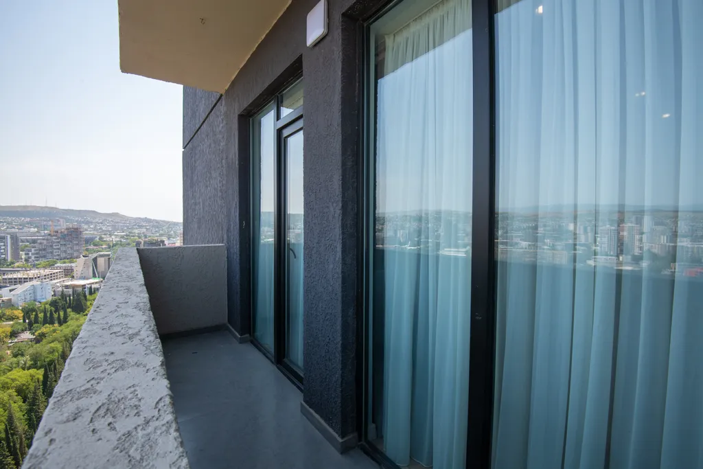 Новые 2BR апартаменты с панорамным видом на город, Реку Кура и горы