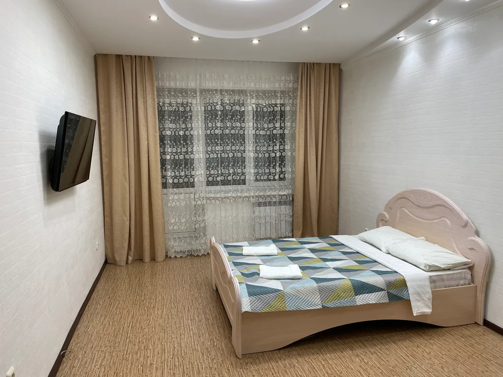 Уютная, чистая 1-комнатная квартира с большой кухней — аренда посуточно в Минусинск