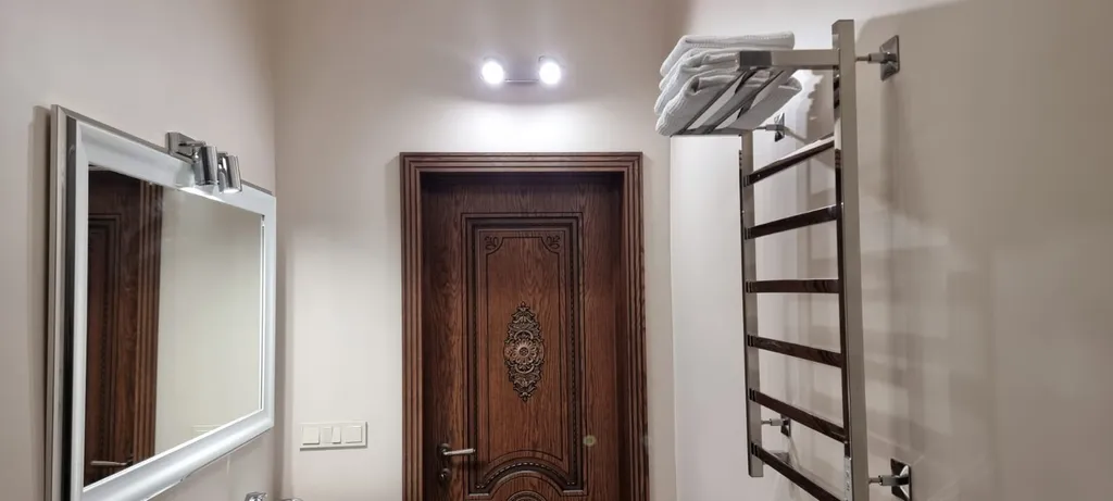 Лофт с террасой в центре на набережной, Закрытый двор