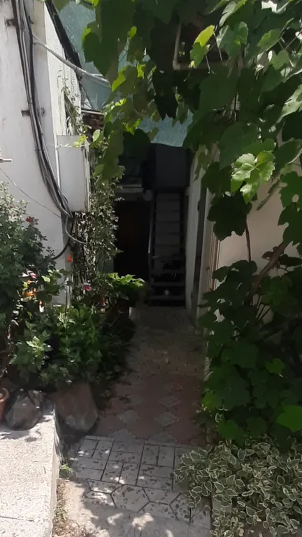 Уютный номер для двоих с видом на море