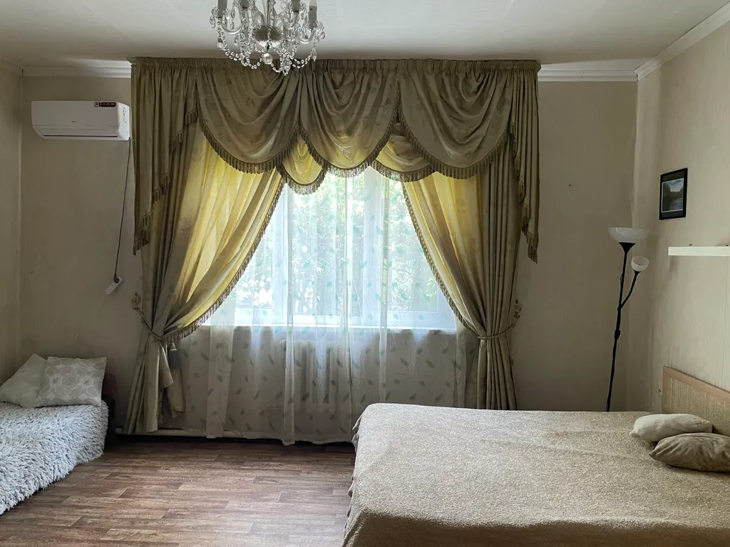 Коттедж Просторный дом в центральной части города — Геленджик