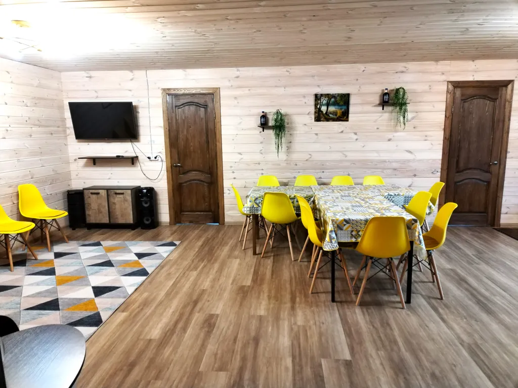 Коттедж Большой и уютный коттедж — Запорожское