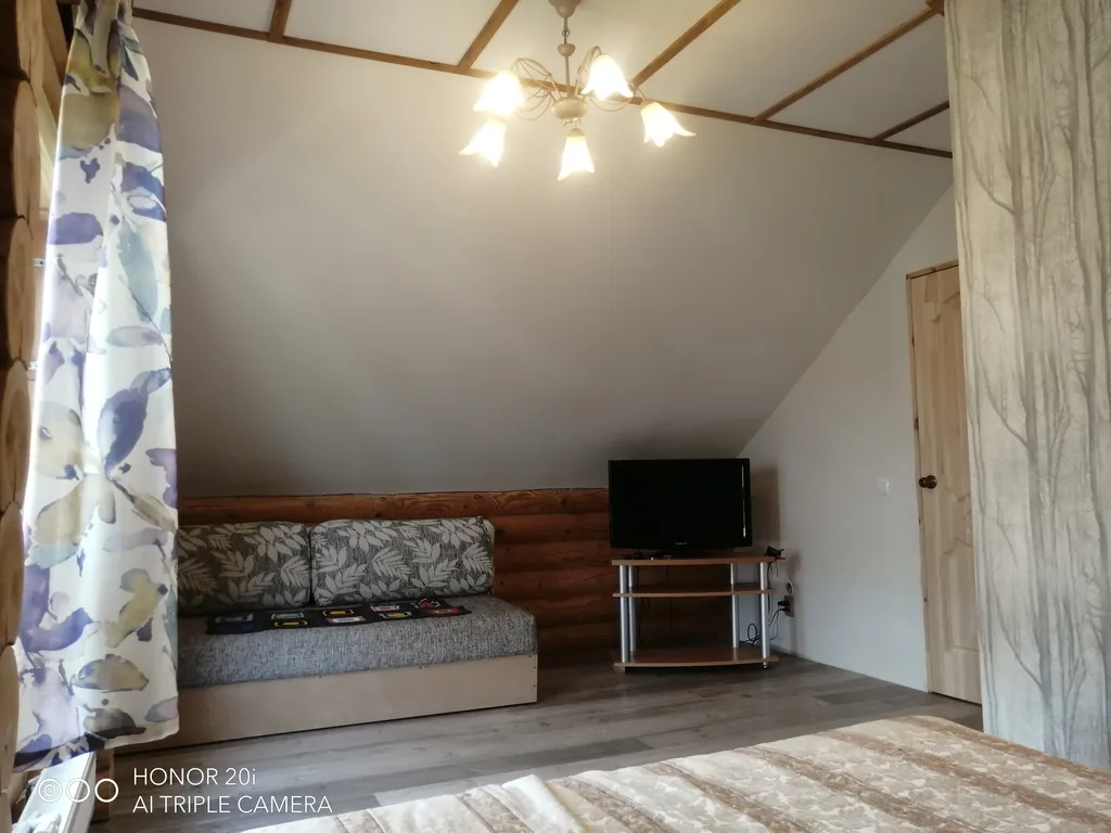 Дом из дерева у моря