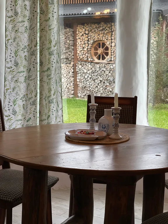 Глиняный домик