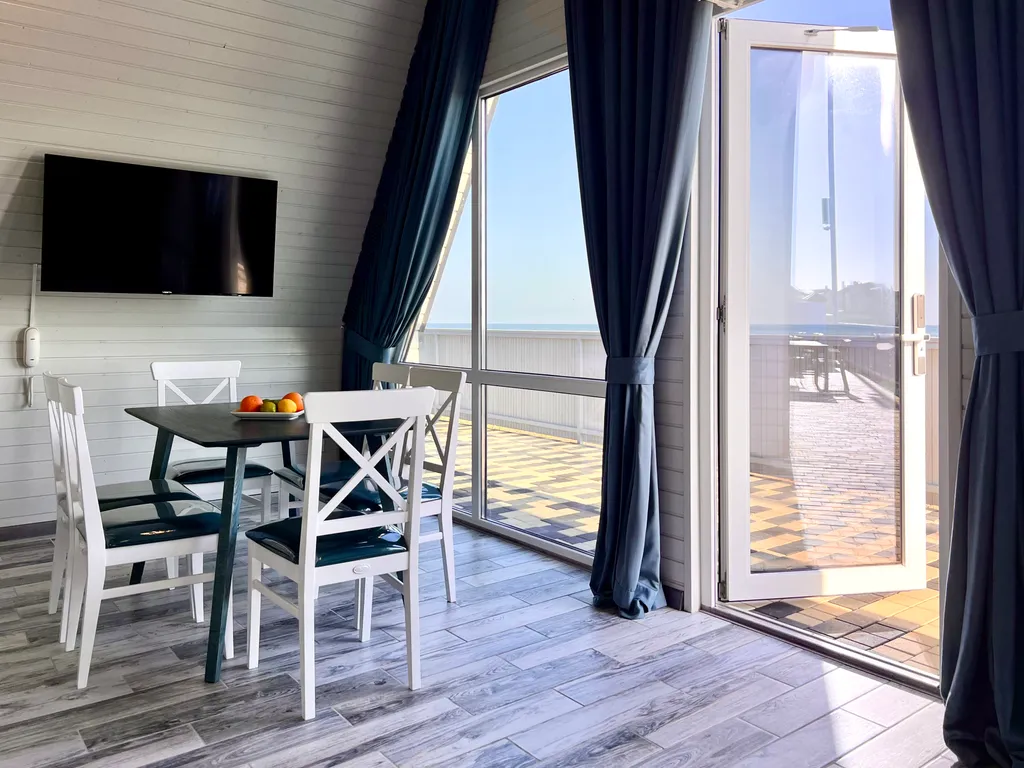 Шестиместный коттедж у моря — аренда посуточно в Дербент