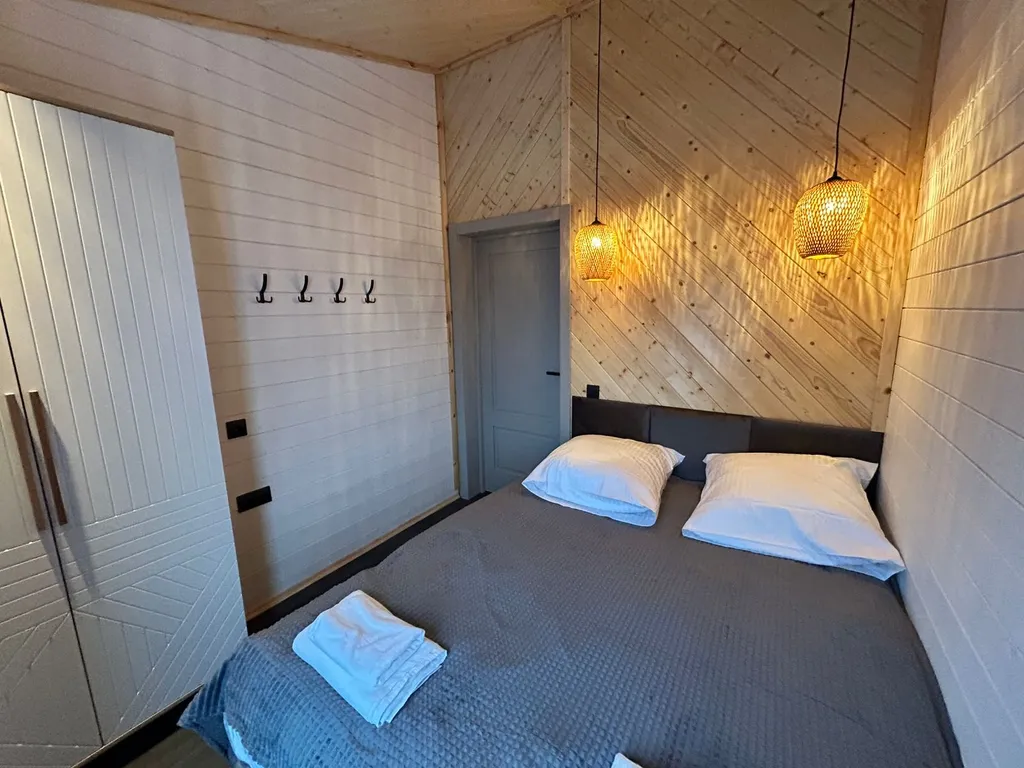 Коттедж Четырехместный коттедж — Светлое