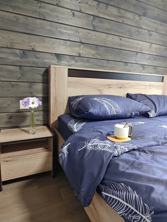 Уютный домик у леса с чаном