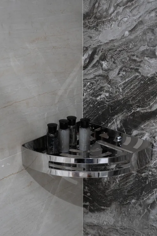 Уютный номер с 2 спальнями и баром, с видом во двор