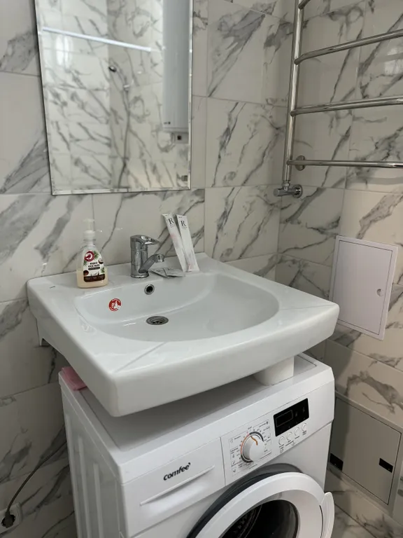 Квартира Отличная уютная новая квартира — Симферополь