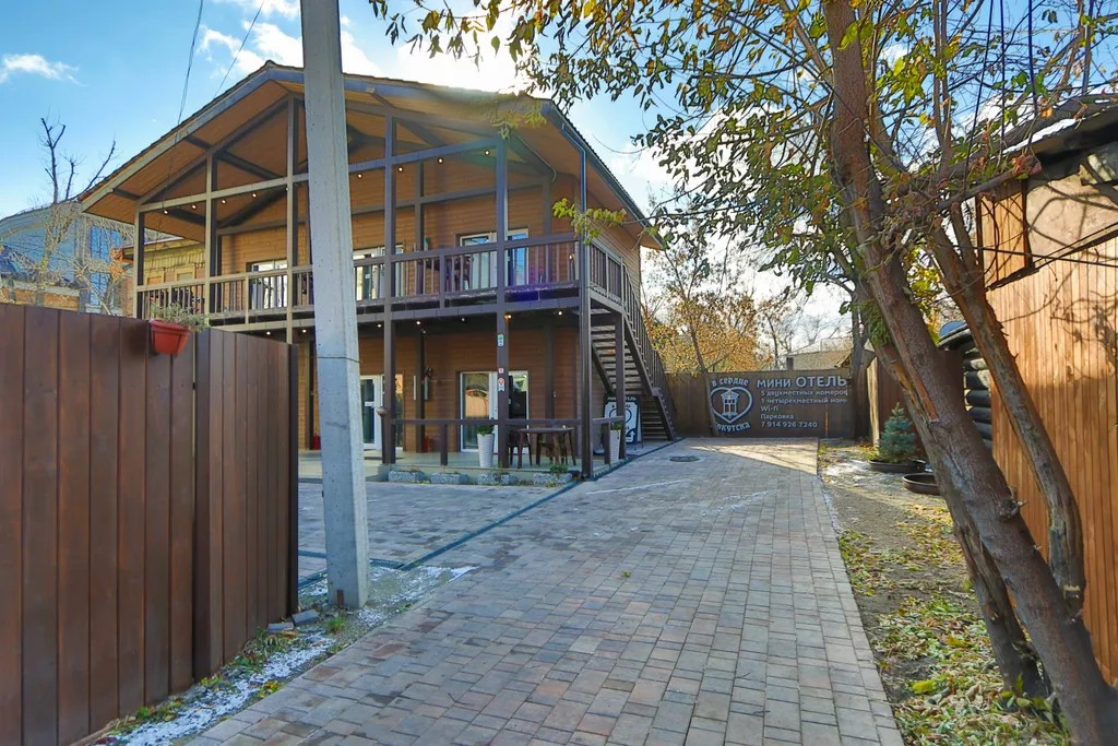 Четырёхместный стандарт с  широкими кроватями на двух уровнях