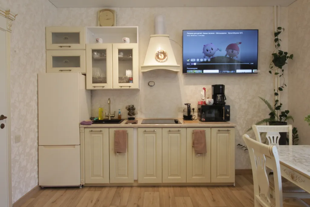 Сталинка у Кремля в центре