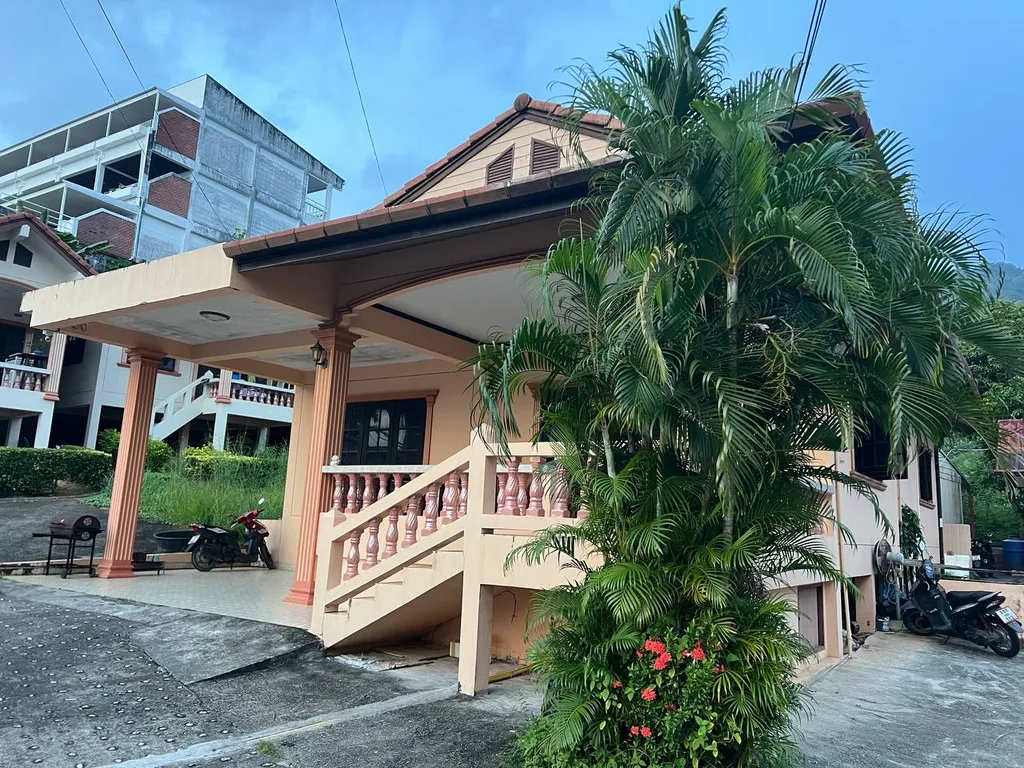 Уютный дом с 2 спальнями и BBQ в тихом месте рядом с пляжем Карон