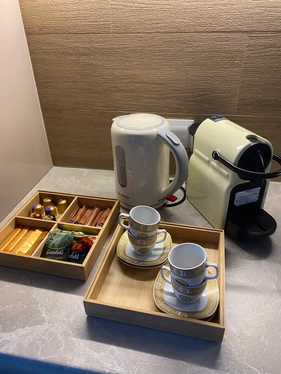 Чашечка кофе с видом на башни Кремля