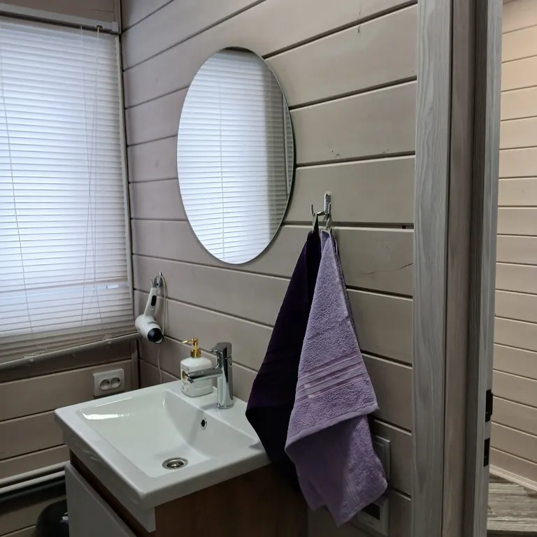 Коттедж Новый дом на берегу реки — Купанское