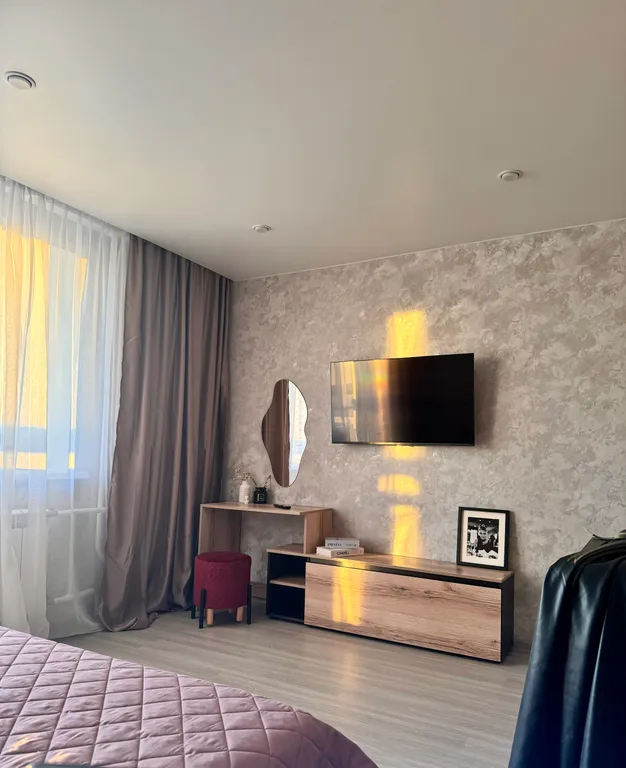 Лазурный берег квартира -студия на набережной