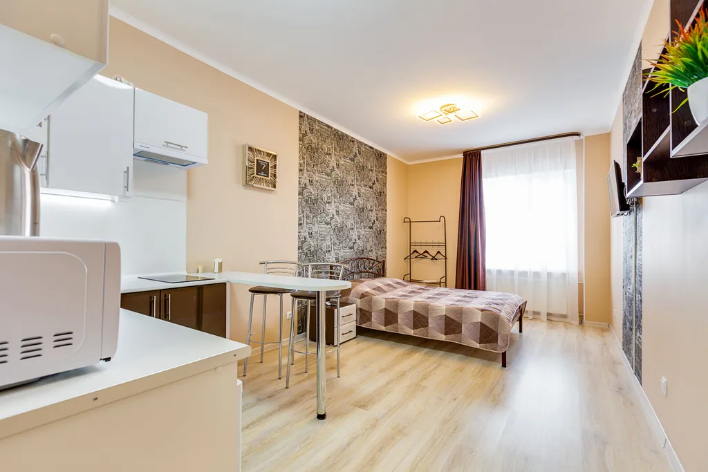 Коричнева квартира с видом на реку