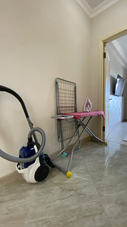 Уютная светлая квартира у моря с красивым видом из окон