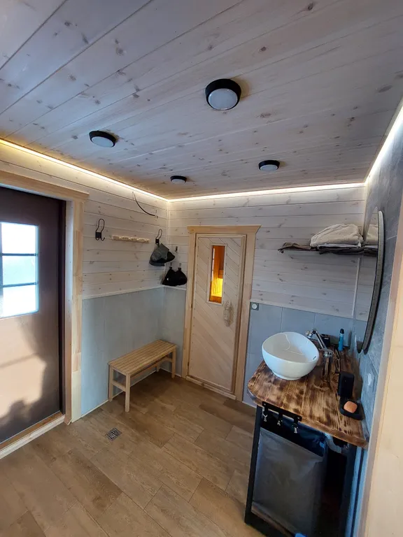 Уютный дом с прекрасным видом на лес и озеро