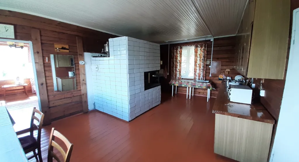 Дом на берегу озера