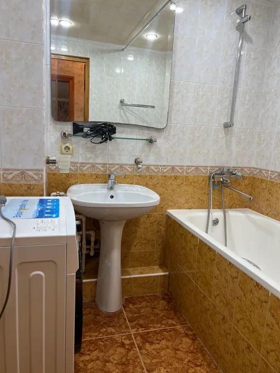 Огромная 4-комнатная квартира