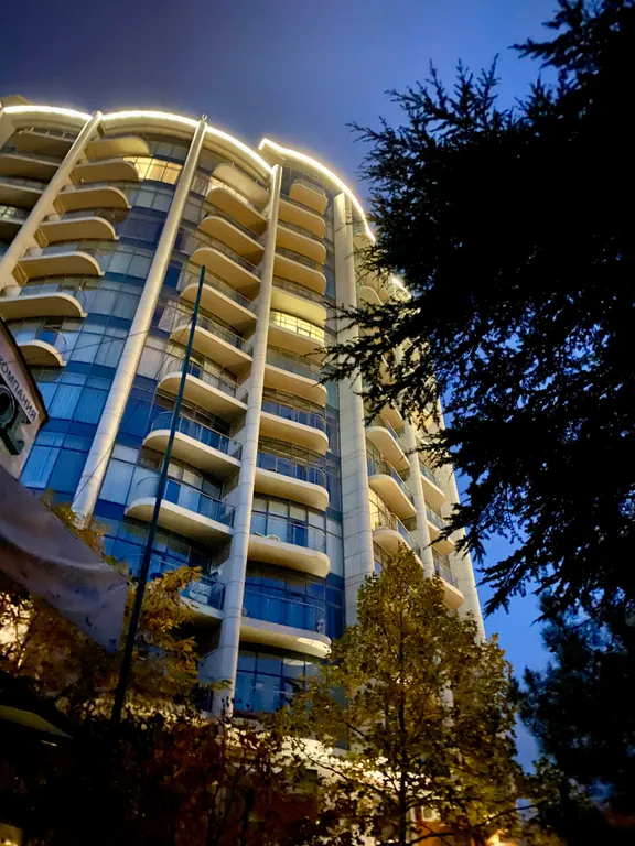 Апартаменты с видом на море на набережной Ялты в ЖК Бригантина