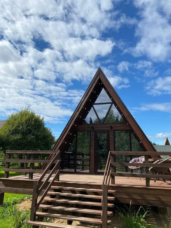 Дом с ковром