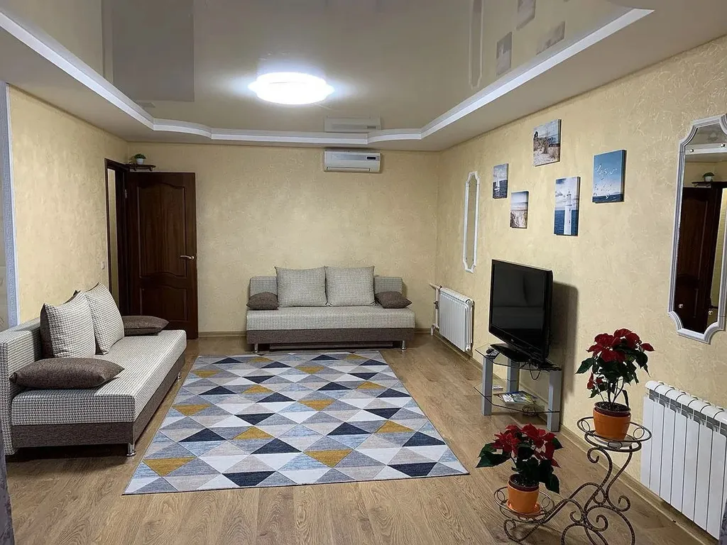 Просторная (98 м) 3-х комнатная квартира с видом на Успенский собор!