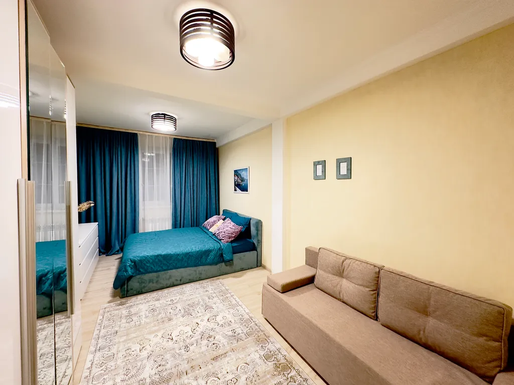 Евродвухкомнатная квартира в центре города