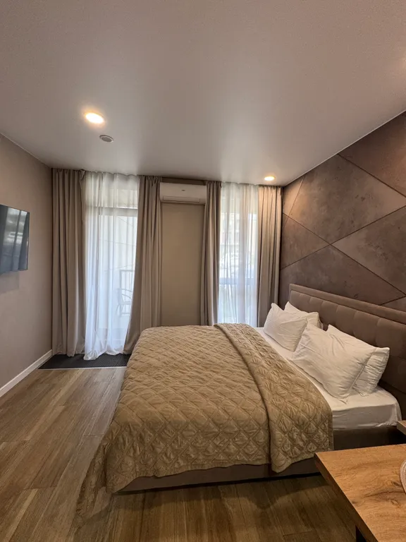 Стильные апартаменты с балконом