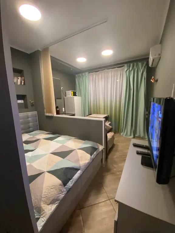 Квартира Квартира Уютная студия с балконом, с бассейном, 5 минут до моря, 5 минут до жд — Адлер