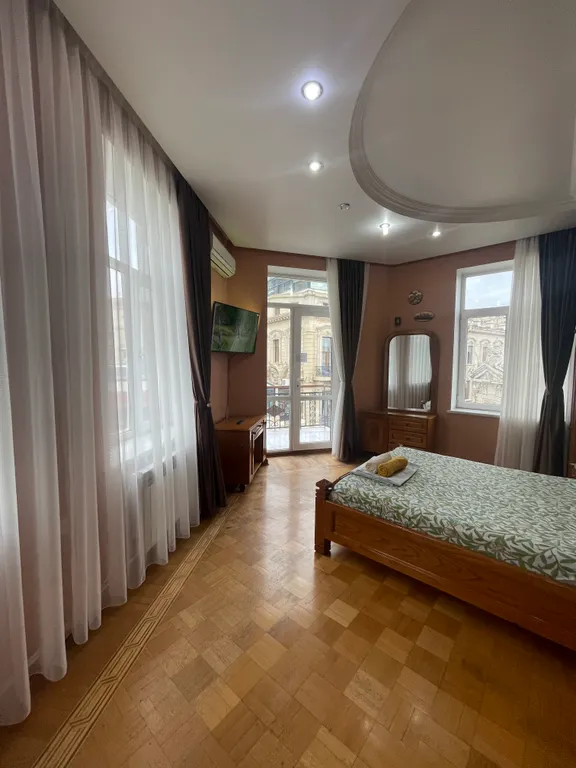 Площадь фонтанов - сердце центра Баку