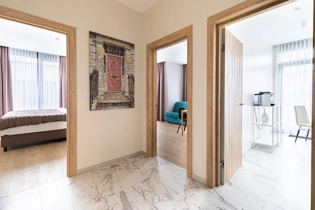 Охта Сьют 23