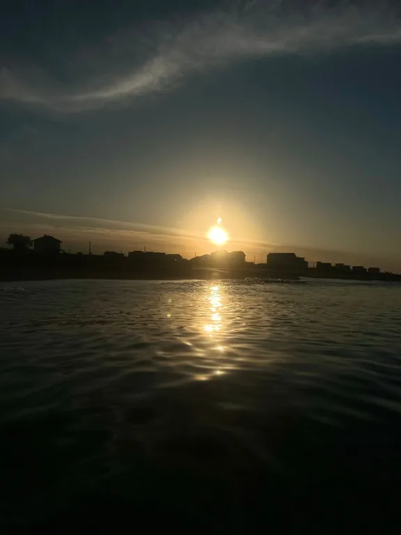 Домик на берегу моря