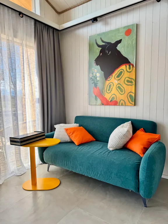 Дом в Абхазии у Черного моря (Му с цветами)