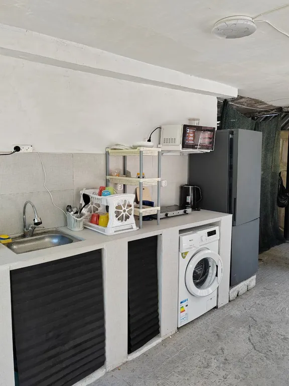 Квартира Квартира Уютный новый номер, тихий двор в центре Гагры — Гагра