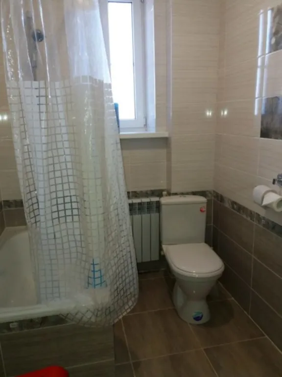 Трехместный номер с 3 отдельными кроватями и балконом