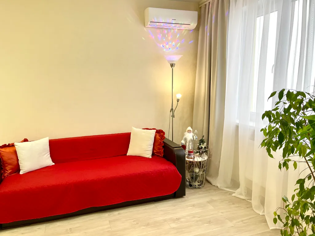 Студия на набережной с видом на Волгу