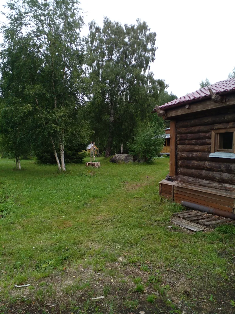 Диван раскладывается. 