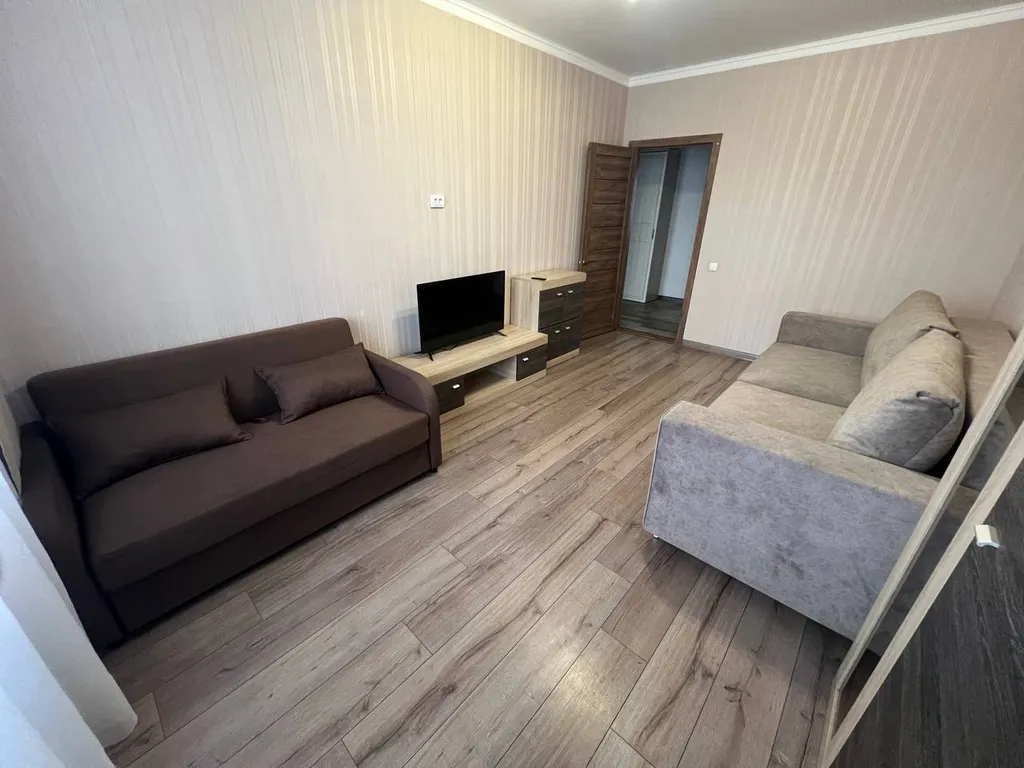 Уютная, просторная двухкомнатная квартира возле ЖД вокзала