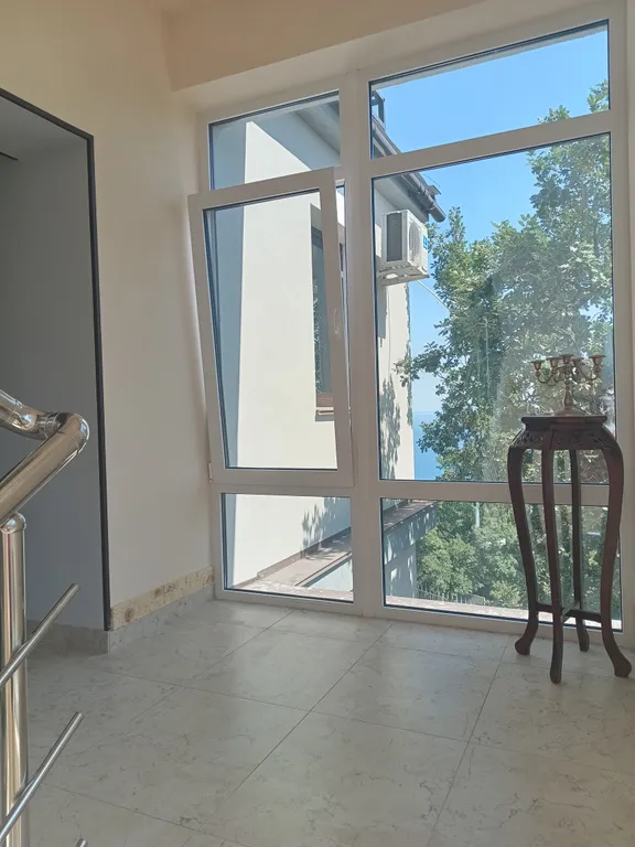 Этаж в панорамном доме в 10 минутах до моря