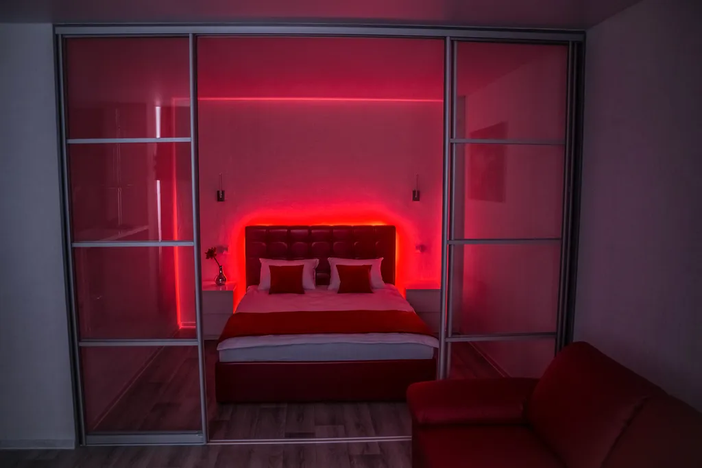 Новая, уютная студия с необычным дизайнерским ремонтом