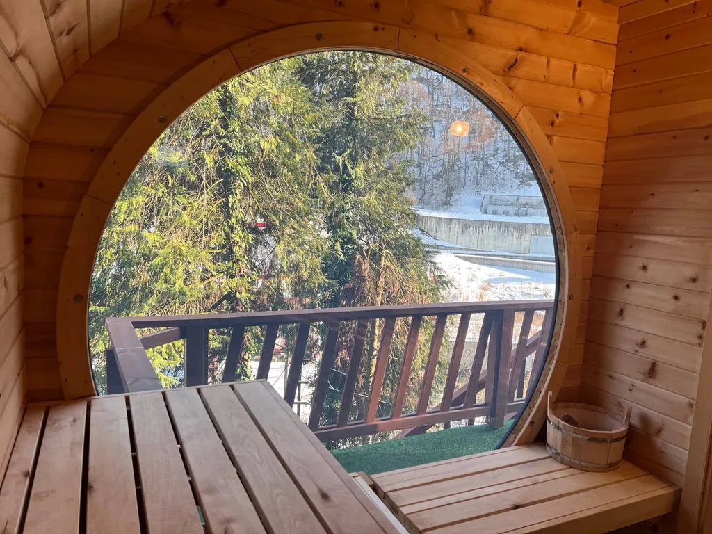 Дом у реки с видом на горы с купелью и баней