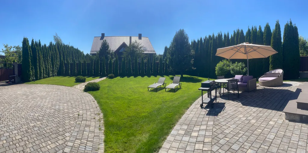 Уютный современный и стильный дом инфракрасной сауной и джакузи