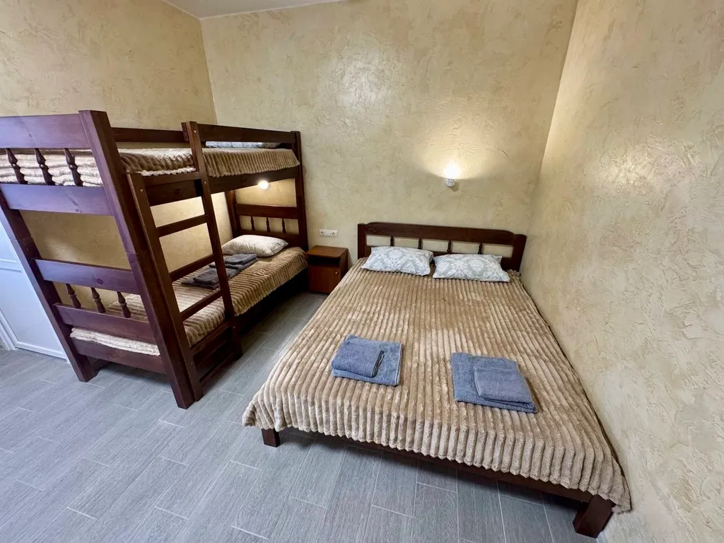 Квартира Семейный номер комфорт с кухней на веранде — аренда посуточно в Штормовое