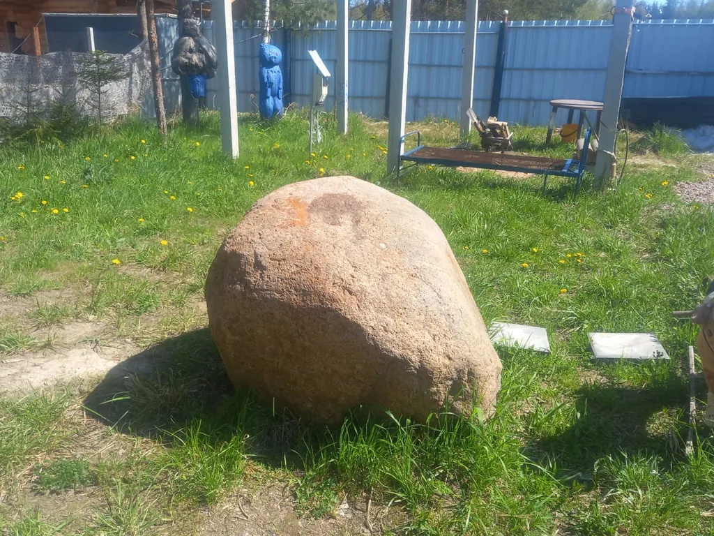 Дом с баней в лесу возле храма и озера